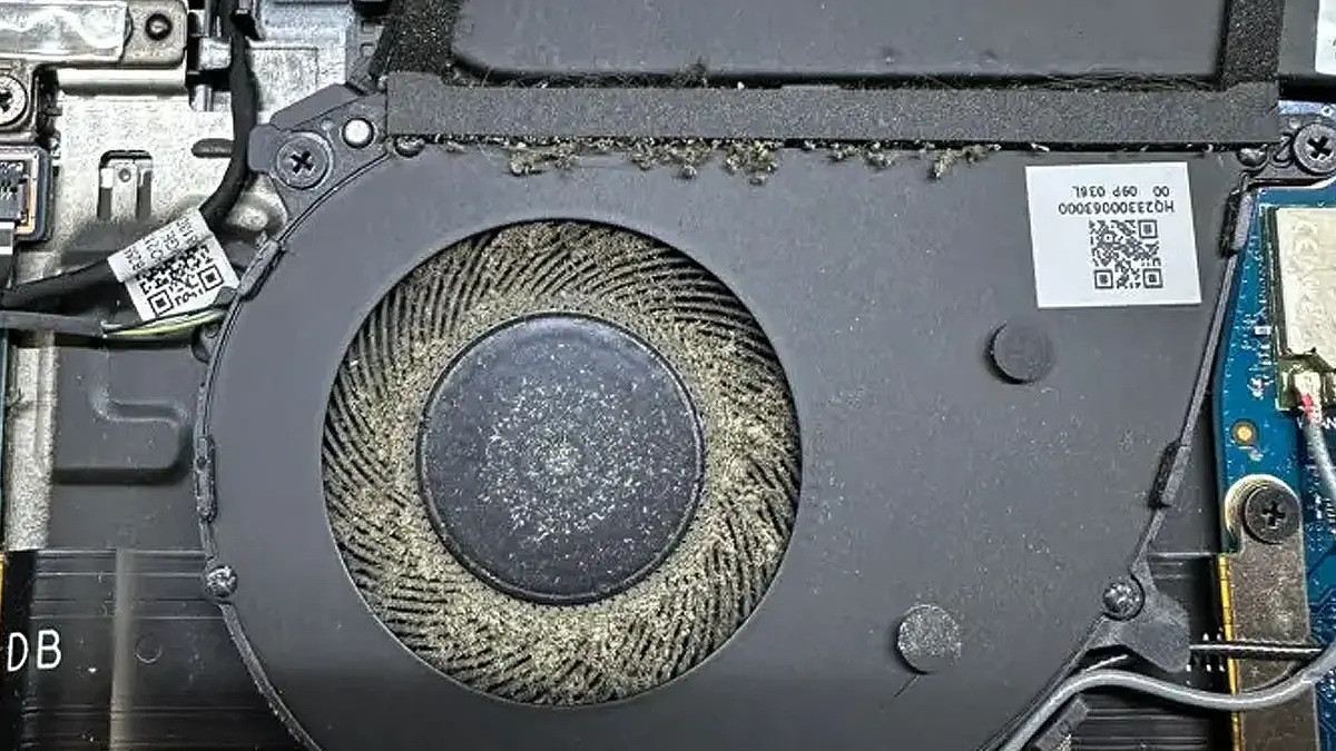 فن خاک گرفته لپ تاپ